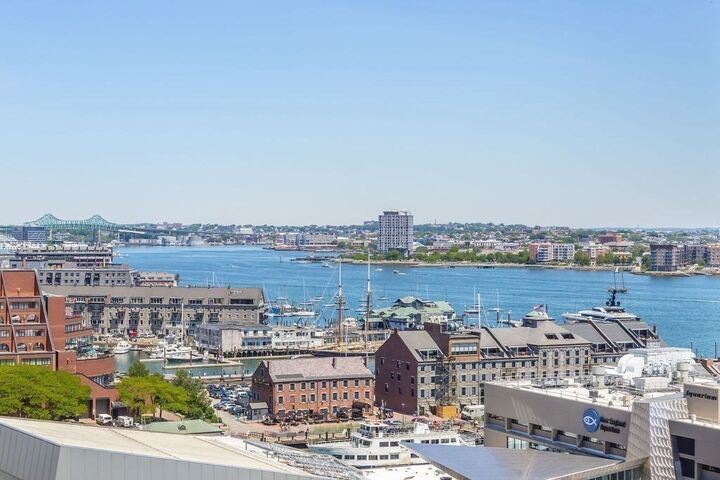 Property Photo:  65 E India Row 15C  MA 02110 