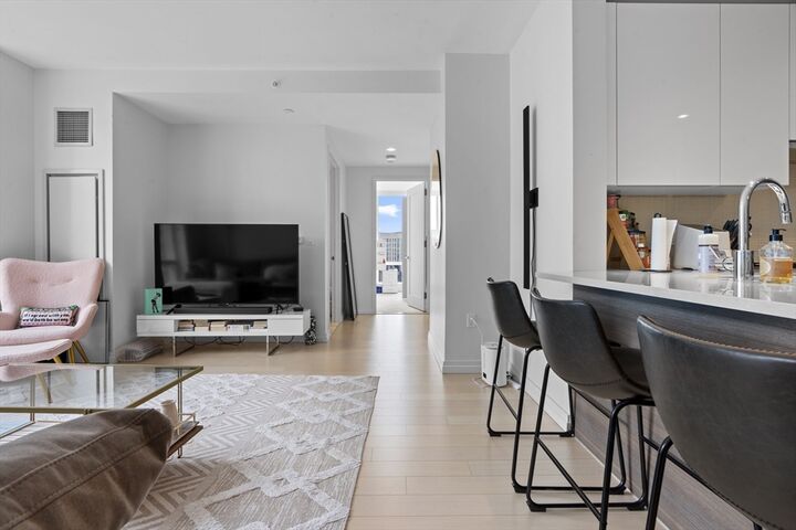 Property Photo:  1 Franklin St 2110  MA 02110 