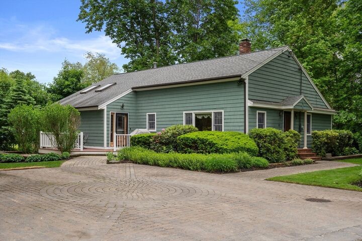 Property Photo:  18 Ivy Rd  MA 01460 