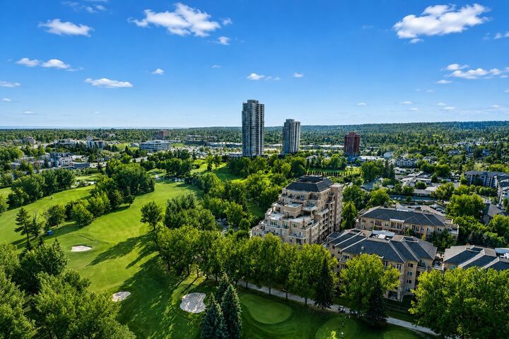 Property Photo: 4 Hemlock Crescent SW 404 AB T3C 2Z1