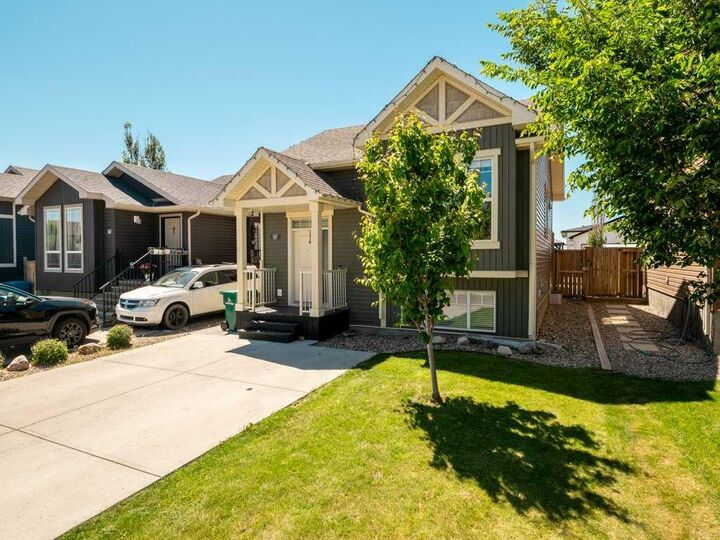 Photo de la propriété:  167 Blackwolf Way N  AB T1H 6Z7 