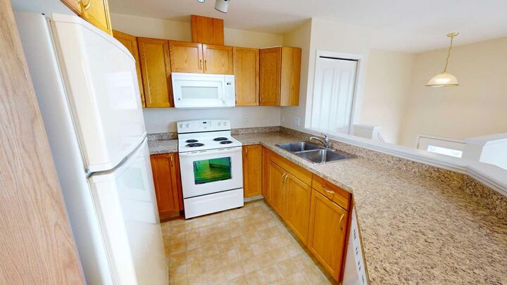 Property Photo: 9804 99 Street A AB T0H 3S0