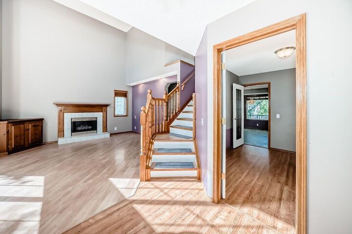 Property Photo:  105 Tuscany Way NW  AB T3L 2A4 