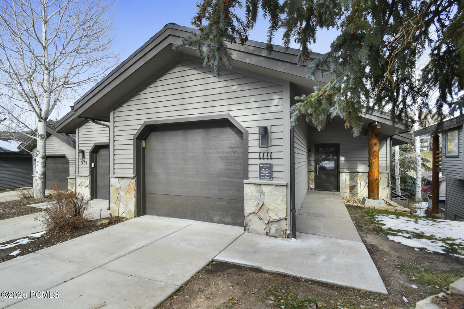 Property Photo: 1111 Stonebridge Circle UT 84060