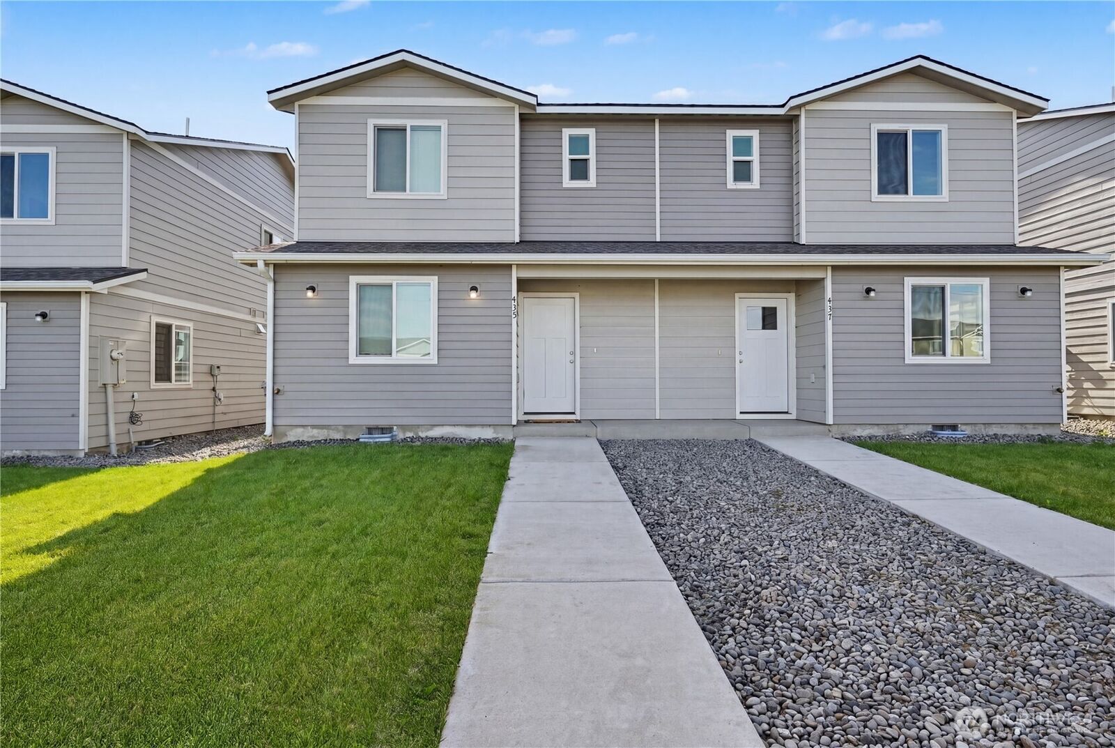 Property Photo:  475 N Fifth Avenue  WA 99326 