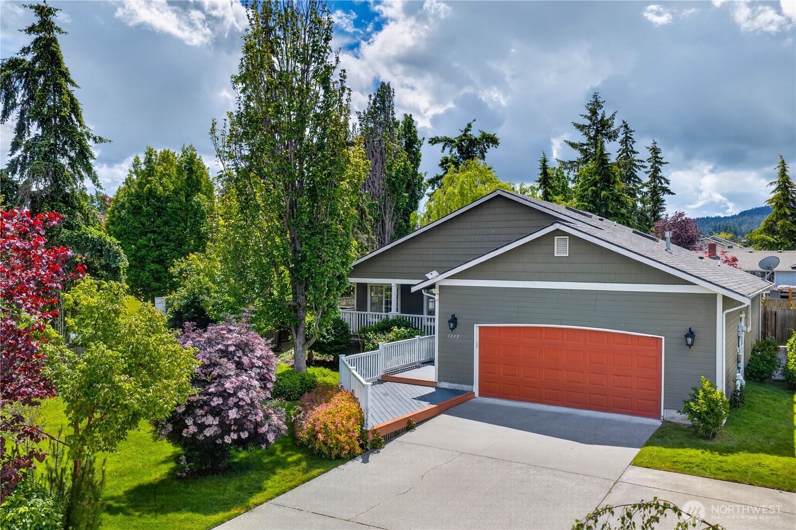 Property Photo:  1203  30th Street  WA 98221 