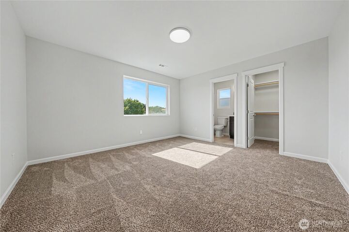 Property Photo:  455 N Fifth Avenue  WA 99326 