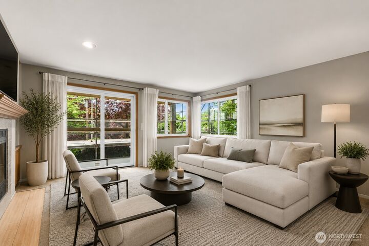 Property Photo:  6920  California Avenue SW 11  WA 98136 