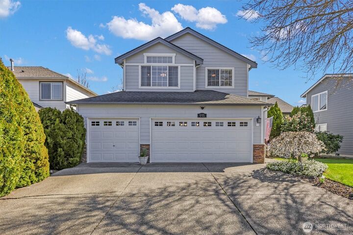Property Photo:  915 N Laurel Lane  WA 98406 