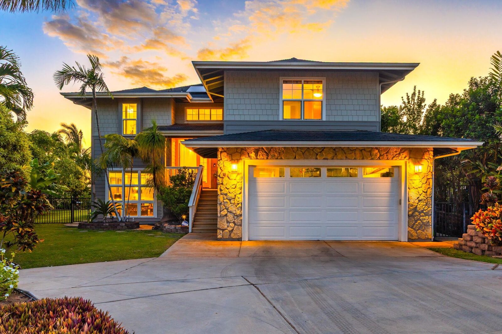 Property Photo: 10 Puuwai Pl HI 96753
