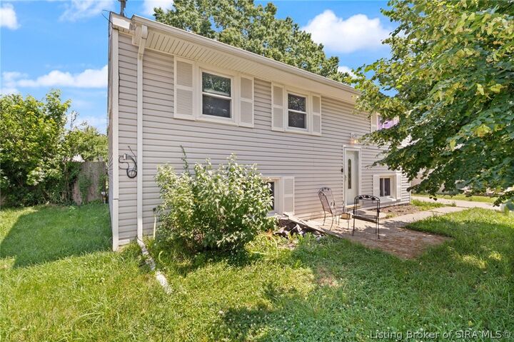 Property Photo: 115 Denny Drive IN 47150