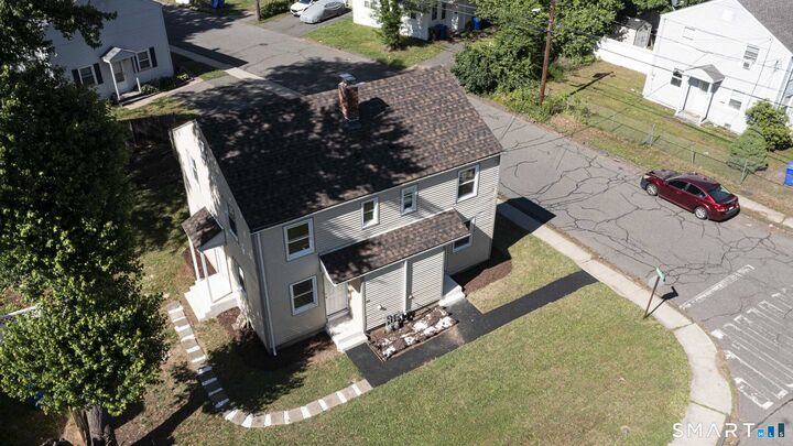 Property Photo: 163-165 Woodlawn Circle CT 06108
