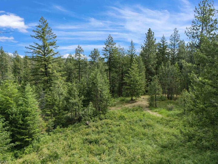 Property Photo: 9630 S Sands Rd WA 99036