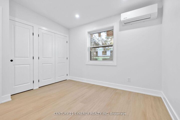 Property Photo:  598 Kirkwood Avenue 4  ON K1Z 5X4 