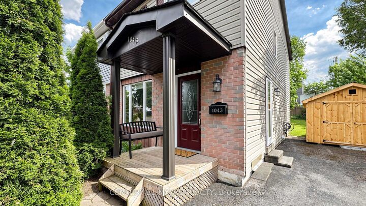 Photo de la propriété:  1043 12th Street E  ON N4K 5V4 