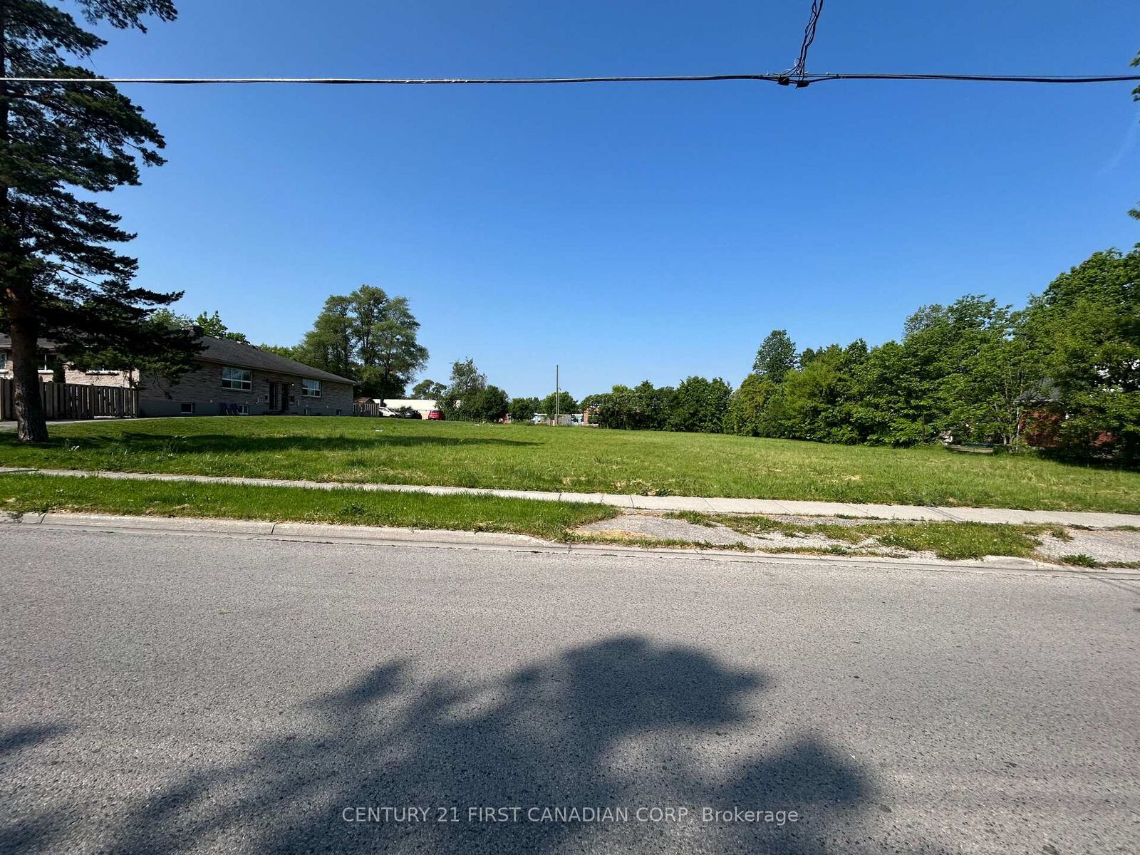 Property Photo: 225 Greenwood Avenue ON N6J 3G5