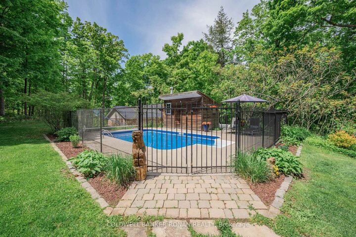 Property Photo:  38 Big Tree Circle  ON L0M 1M0 