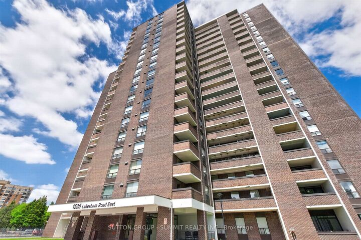 1535 Lakeshore Road E 1606 — photo 1