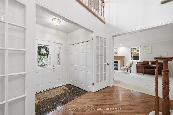 Property Photo: 20 Halldorson Crescent ON K2K 2C7