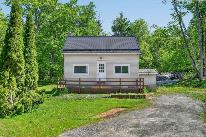 1018 Sniders Bay Road — photo 1