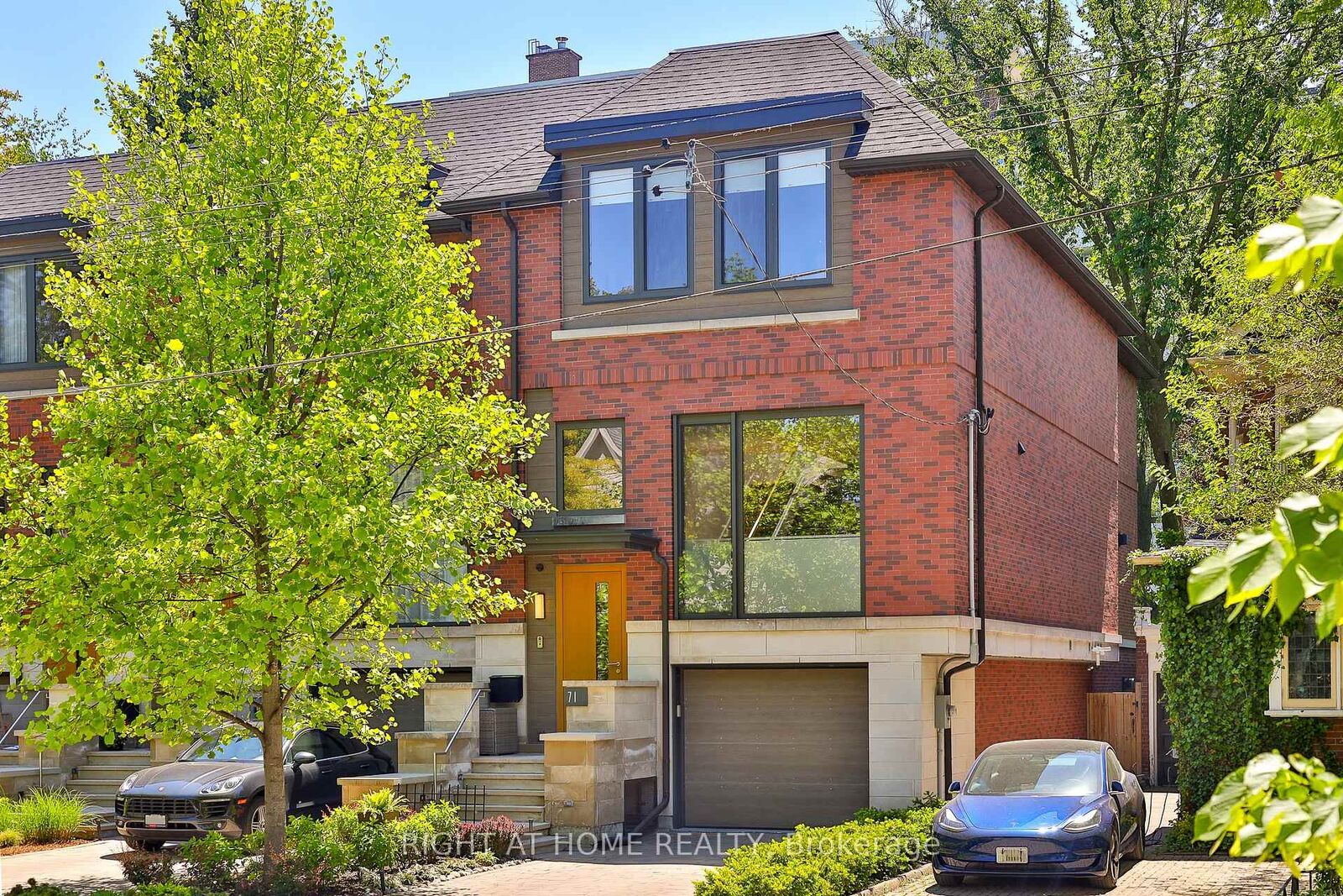 Property Photo: 71 Heath Street W ON M4V 1T2
