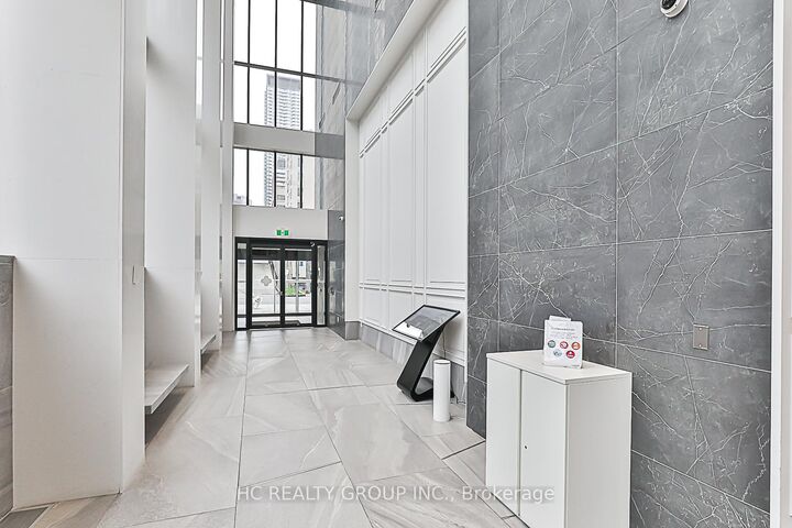Property Photo:  3 Gloucester Street 3912  ON M4Y 0C6 