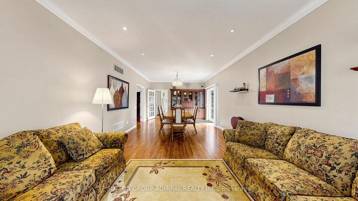 Property Photo: 51 Faye Court ON L4J 5B6