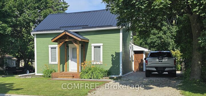 Property Photo: 515 Tyson Street ON N0H 2T0