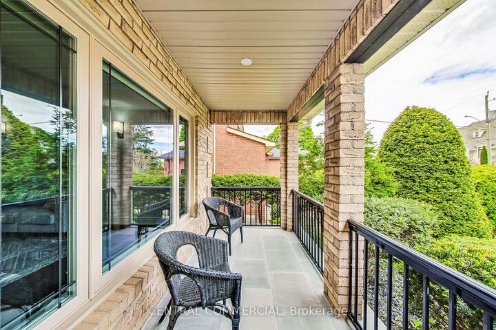 Property Photo: 35 Mackay Drive ON L4C 6N9