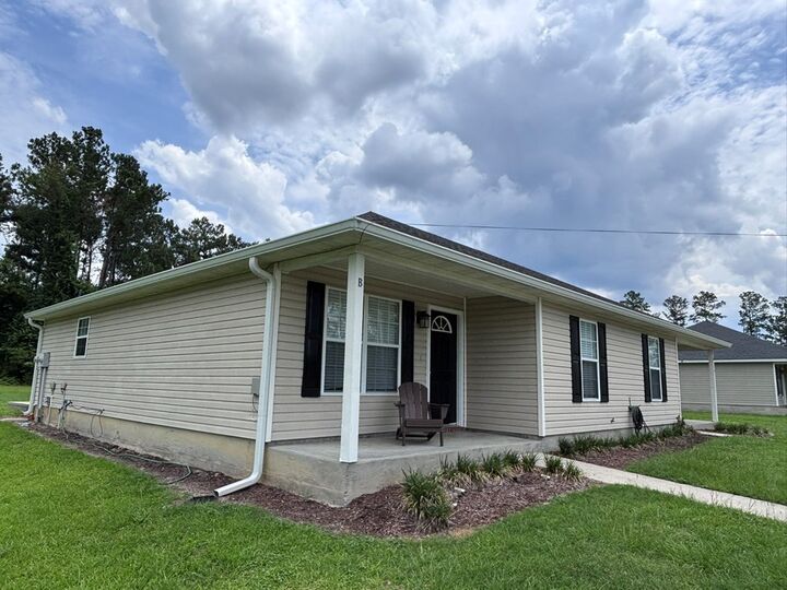 Property Photo:  6006-10 Susan Circle 4  GA 31605 