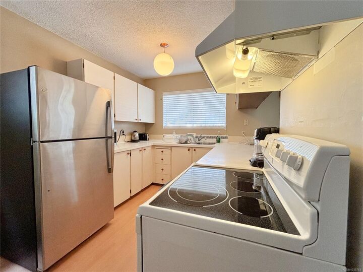 Property Photo: 380 Alder Cres BC V0P 1G0