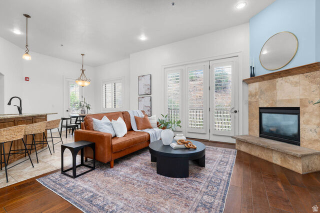 Property Photo: 5198 N University Ave 401 UT 84604