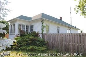 Property Photo: 725 Mersea Rd 6 East ON N8H 3V8