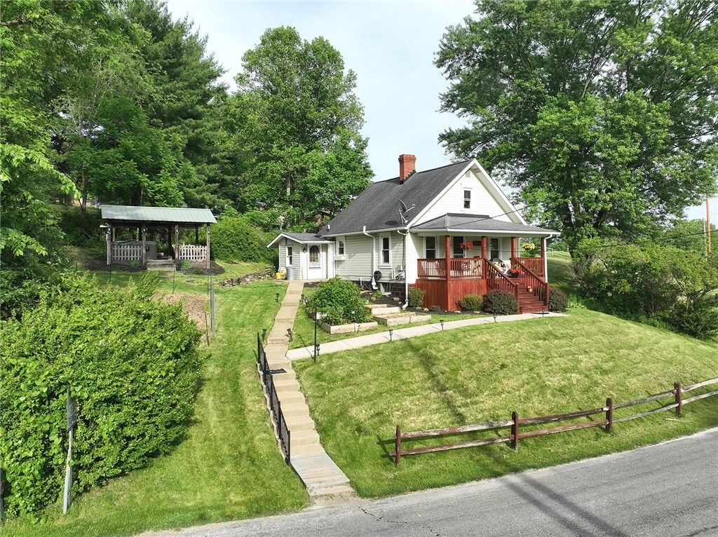 Property Photo: 2 Vanceville Rd PA 15330