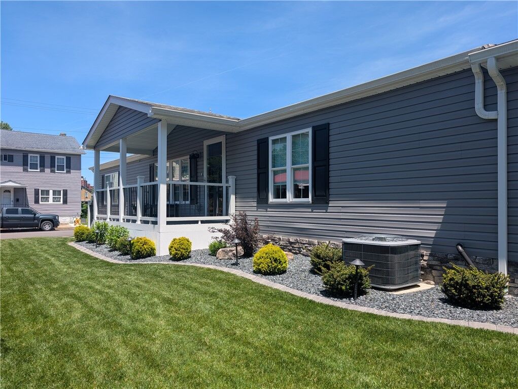 Property Photo: 19 Thompson St PA 15650