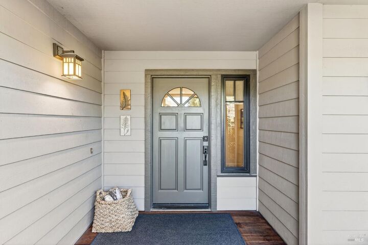 Property Photo: 412 Fairway Court CA 95448