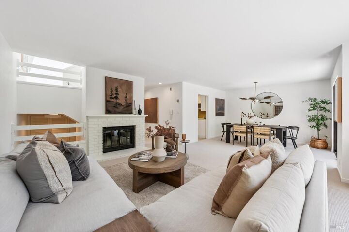 Property Photo:  11 Eucalyptus Knoll Street  CA 94941 