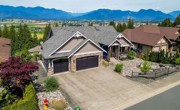 7319 Mount Thurston Drive — photo 1
