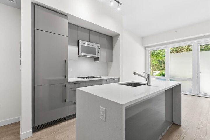 4488 Cambie Street 104 — photo 1