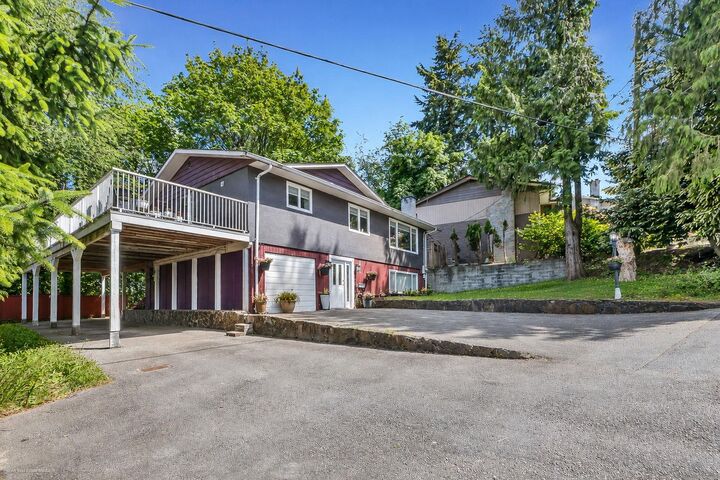 Property Photo: 11564 141A Street BC V3R 3K5