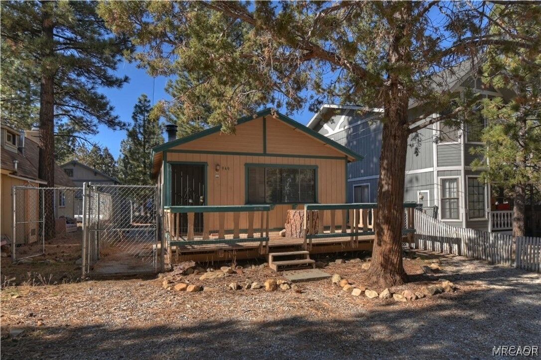 Property Photo:  949 Pine Lane  CA 92314 