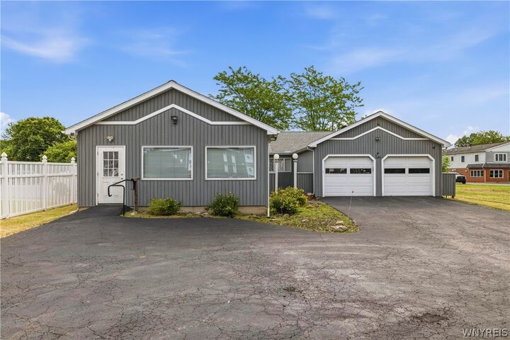 Property Photo:  3231-3233 Military Road  NY 14304 
