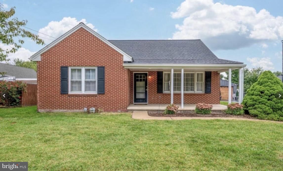 Property Photo:  923 Rohrerstown Road  PA 17601 