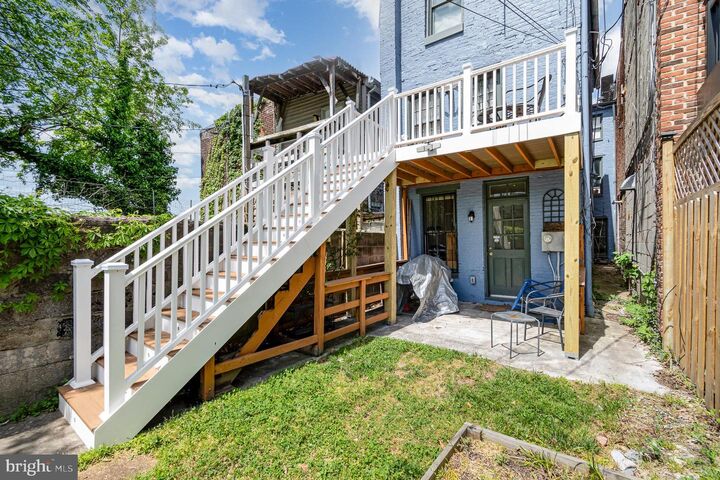 Property Photo:  677 Washington Boulevard B  MD 21230 