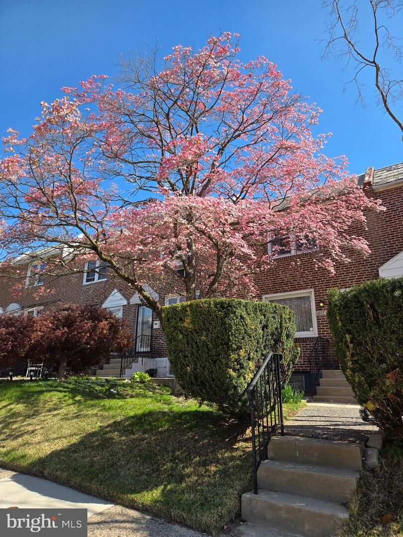 Property Photo:  1617 Meribrook Road  PA 19151 