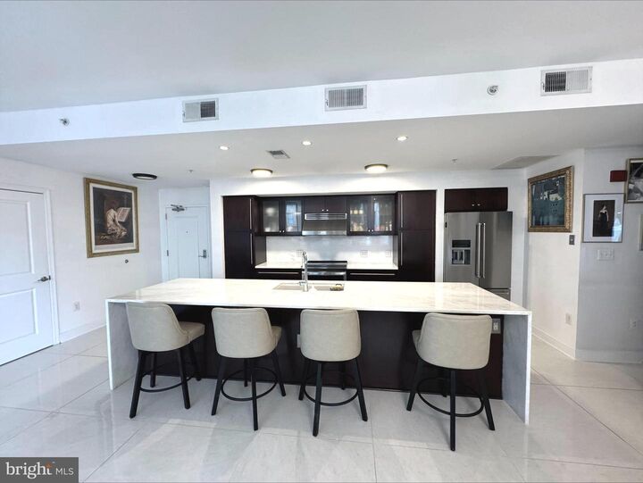 Property Photo:  675 President 1505  MD 21202 