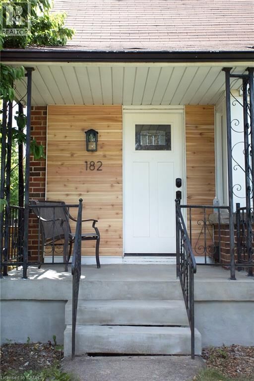 Property Photo:  182 Erindale Avenue  ON L8K 4R4 