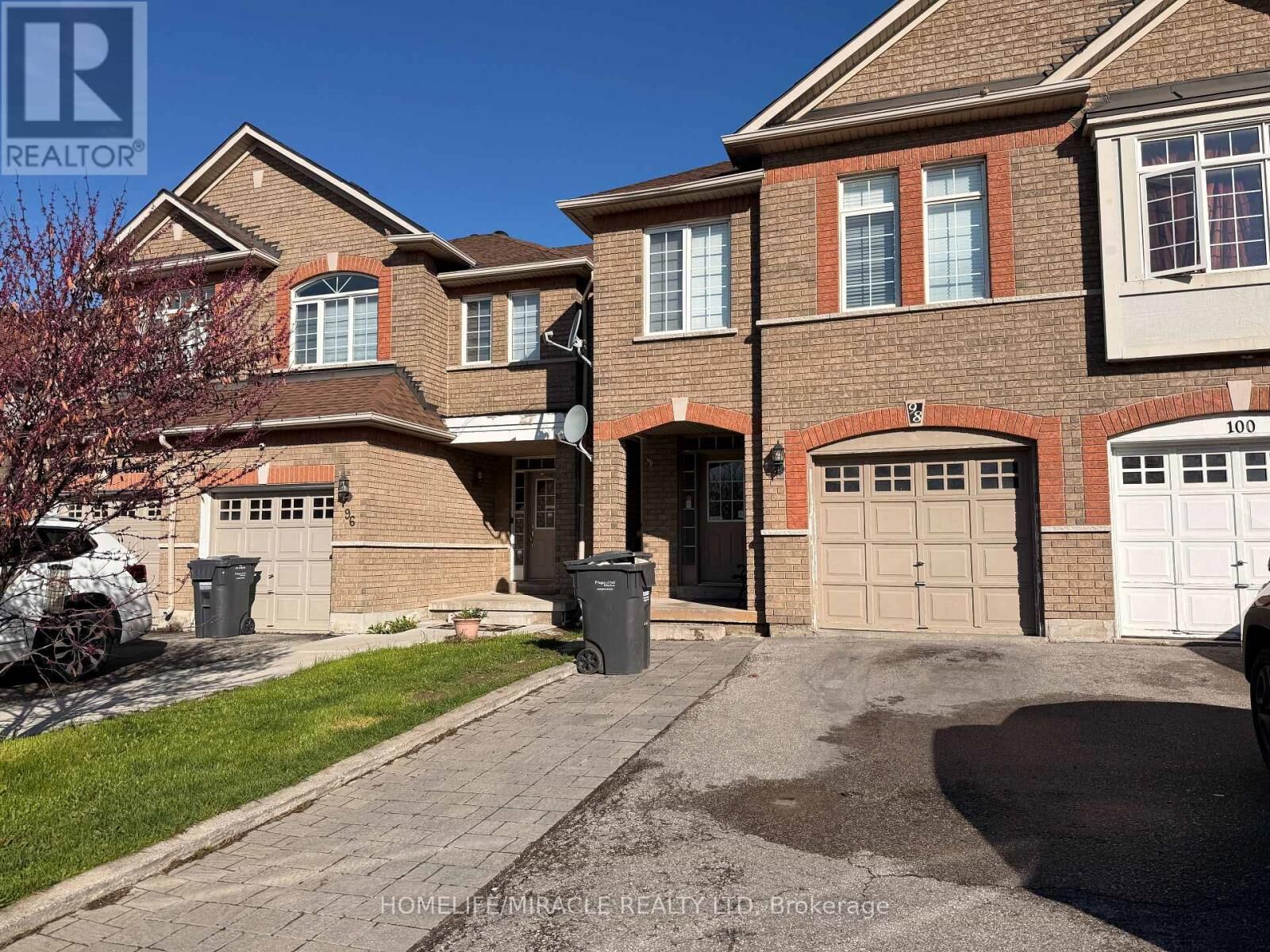 Property Photo: 98 Marycroft (Upper) Court ON L7A 2G4
