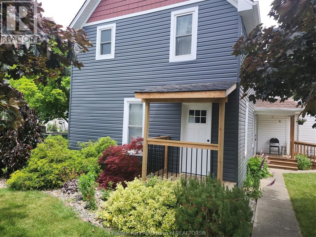 Property Photo: 74 Lemuel Street ON N0P 2K0