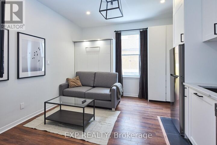 Property Photo:  331 Catherine Street  ON K1R 5T4 